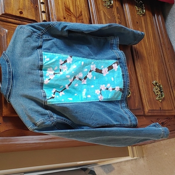NWT Suko Jeans Cropped Jean Jacket Hand Painted Medium - Picture 11 of 16